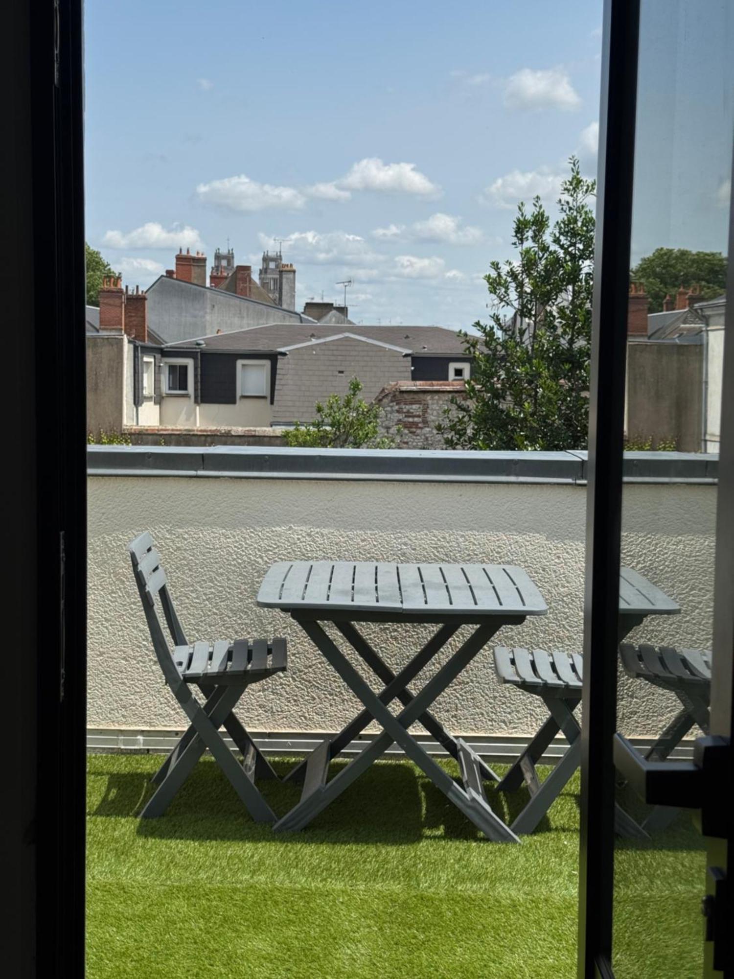 Le Rooftop - Terrasse Vue Cathedrale - Netflix Orléans Exterior foto